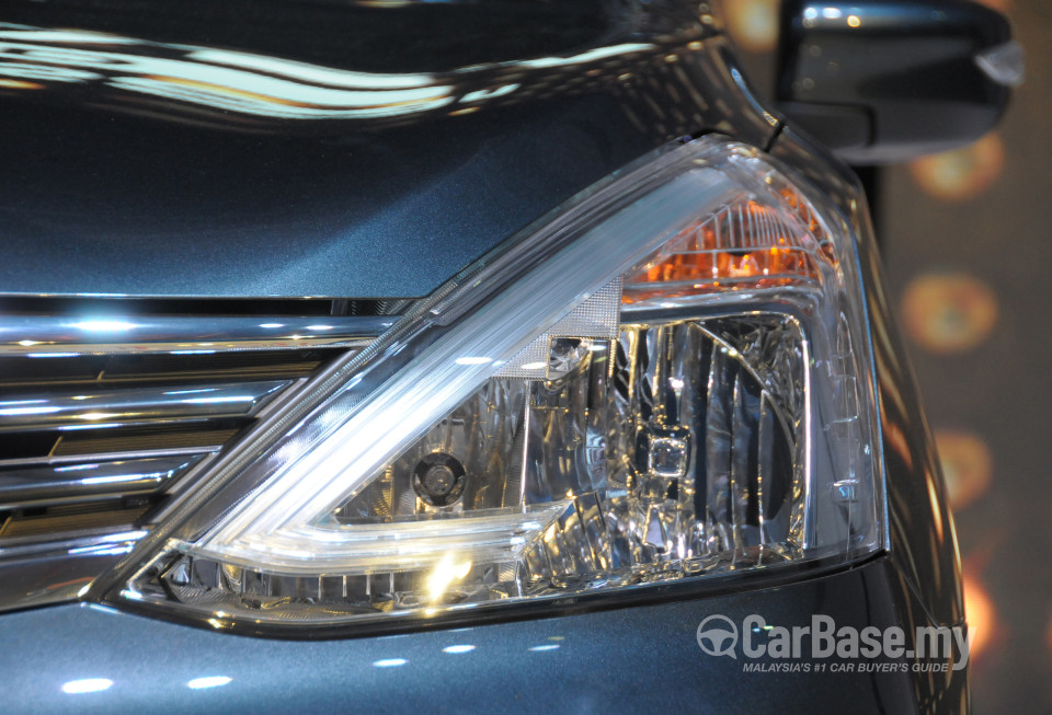 Nissan Grand Livina L11 Facelift (2013) Exterior