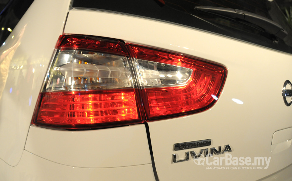 Nissan Grand Livina L11 Facelift (2013) Exterior