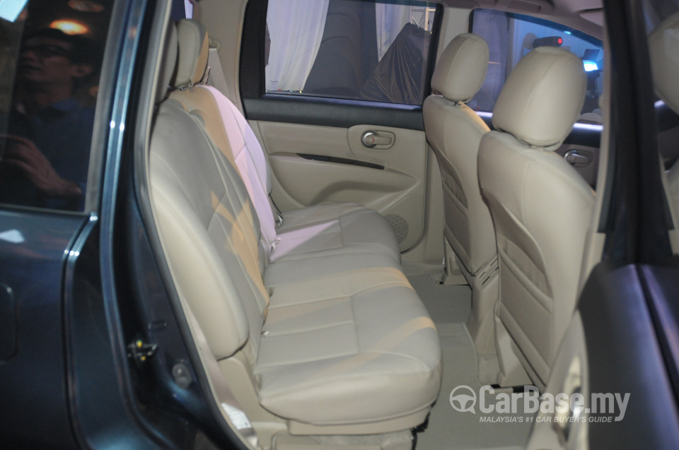 Nissan Grand Livina L11 Facelift (2013) Interior