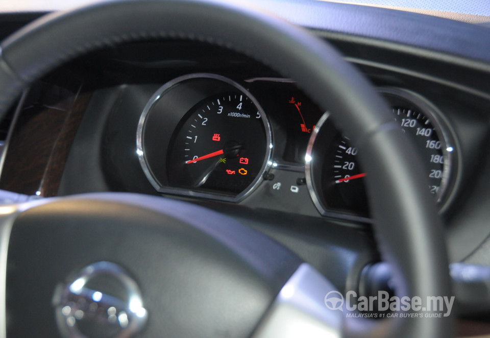 Nissan Grand Livina L11 Facelift (2013) Interior