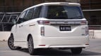 Nissan Elgrand Exterior photo