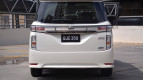 Nissan Elgrand Exterior photo