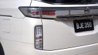 Nissan Elgrand Exterior photo