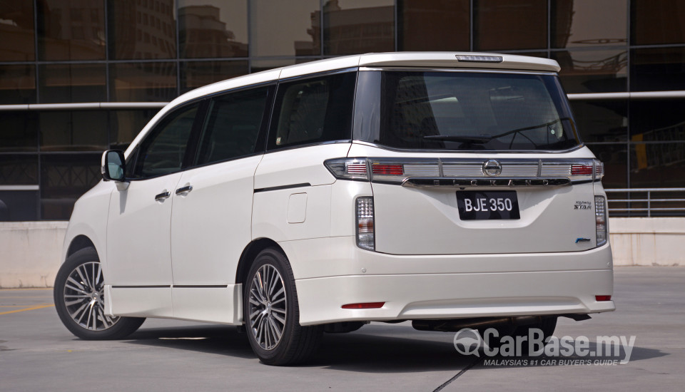 Nissan Elgrand E52 Facelift (2014) Exterior