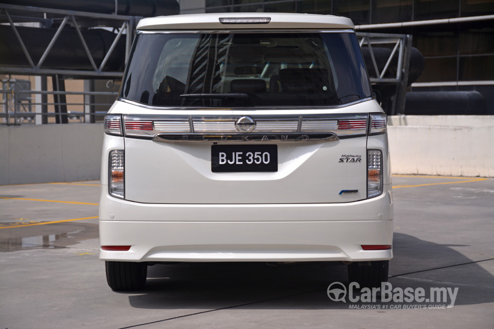 Nissan Elgrand E52 Facelift (2014) Exterior