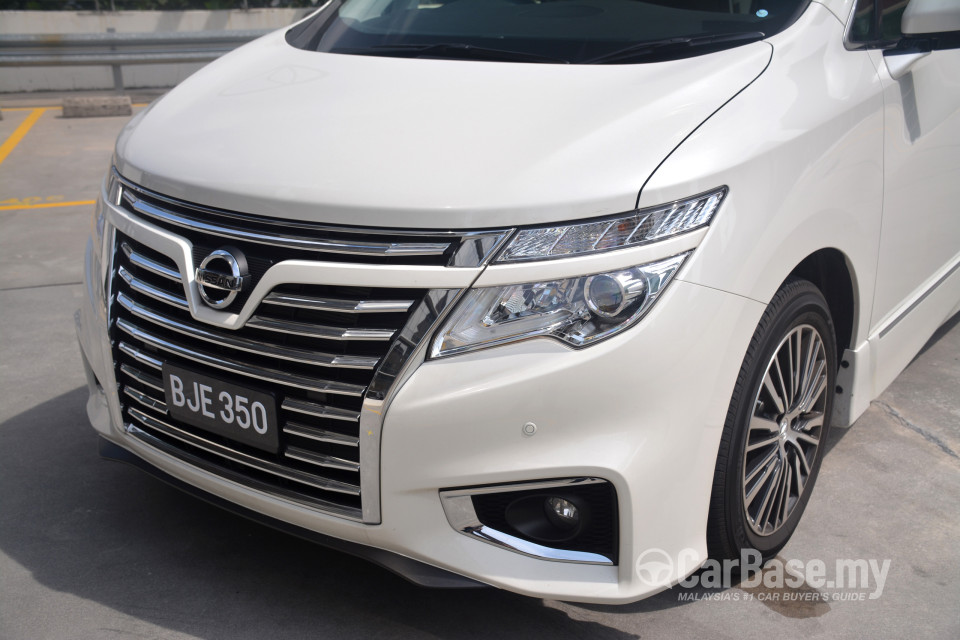 Nissan Elgrand E52 Facelift (2014) Exterior