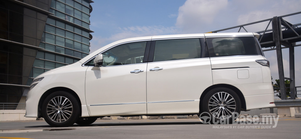 Nissan Elgrand E52 Facelift (2014) Exterior
