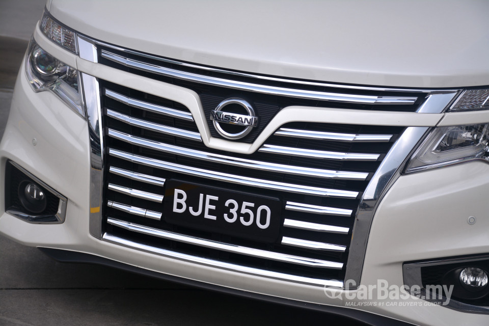 Nissan Elgrand E52 Facelift (2014) Exterior