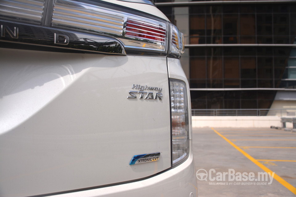 Nissan Elgrand E52 Facelift (2014) Exterior
