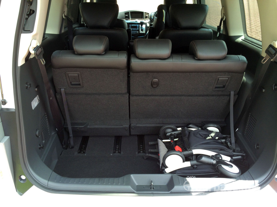 Nissan Elgrand E52 Facelift (2014) Interior