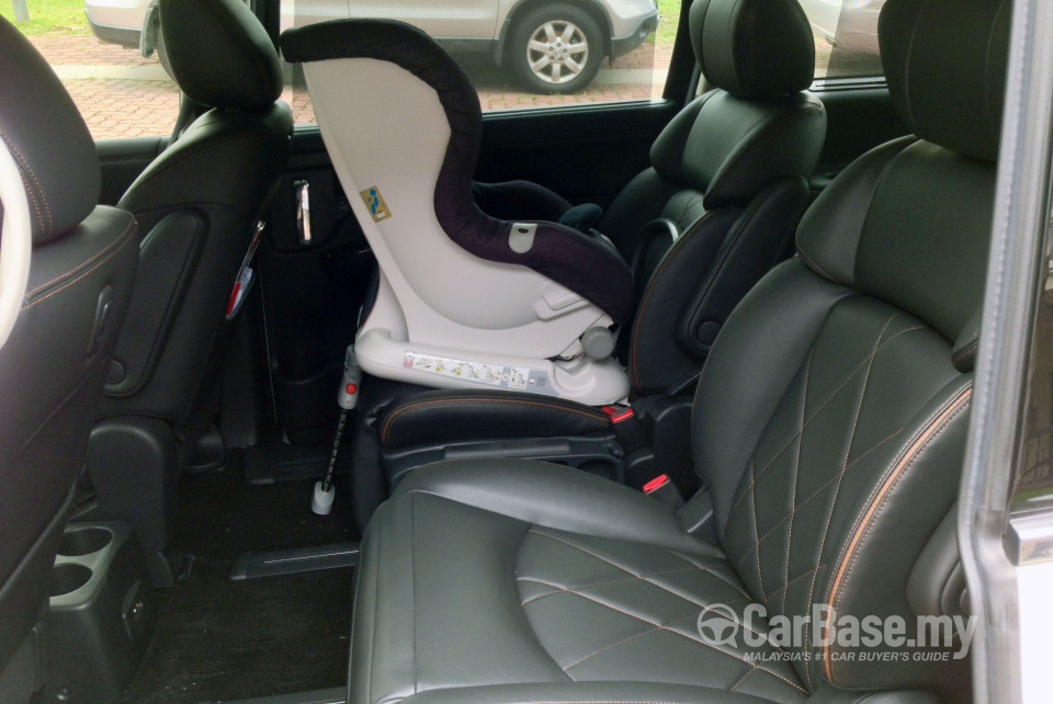 Nissan Elgrand E52 Facelift (2014) Interior