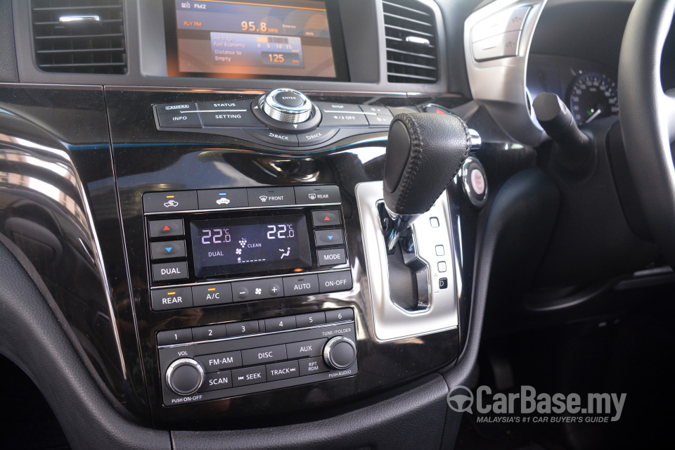 Nissan Elgrand E52 Facelift (2014) Interior