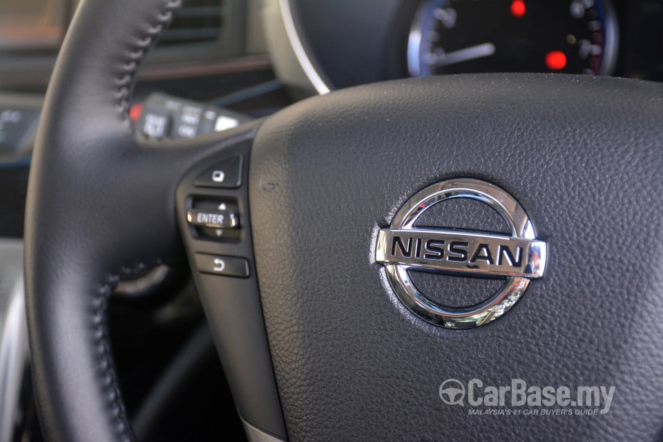 Nissan Elgrand E52 Facelift (2014) Interior