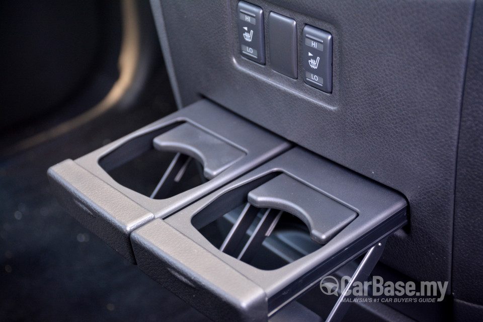 Nissan Elgrand E52 Facelift (2014) Interior