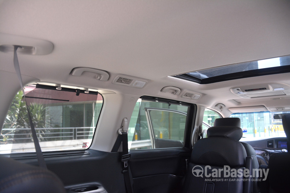 Nissan Elgrand E52 Facelift (2014) Interior
