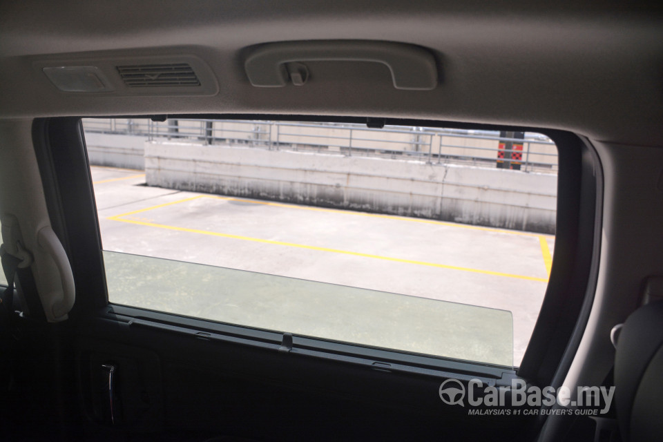 Nissan Elgrand E52 Facelift (2014) Interior