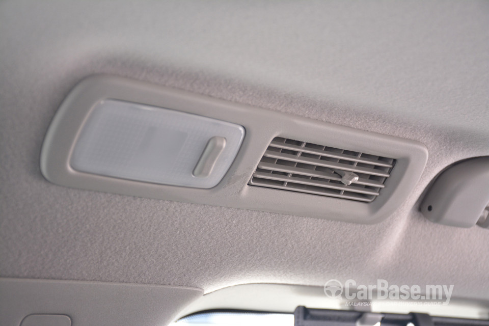 Nissan Elgrand E52 Facelift (2014) Interior