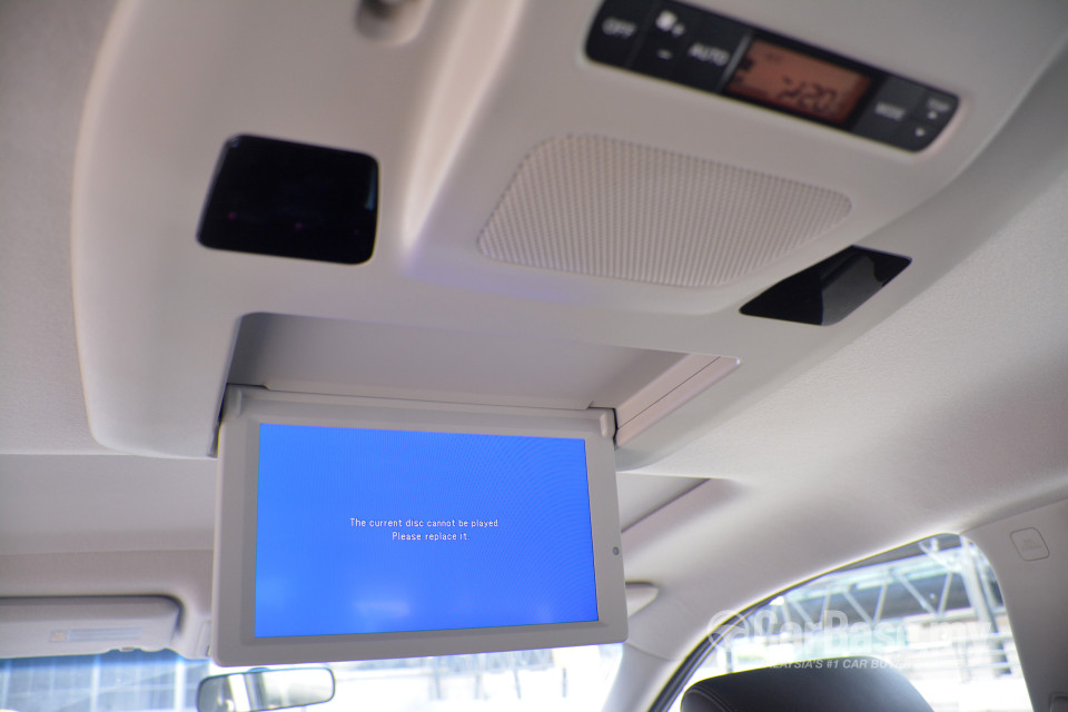 Nissan Elgrand E52 Facelift (2014) Interior