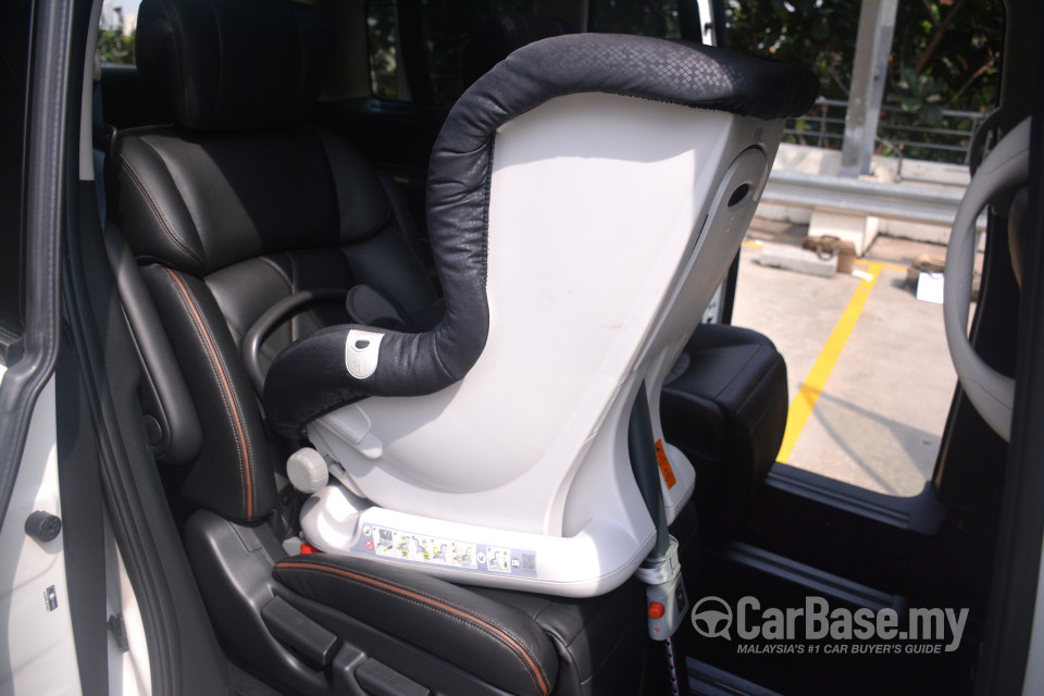 Nissan Elgrand E52 Facelift (2014) Interior