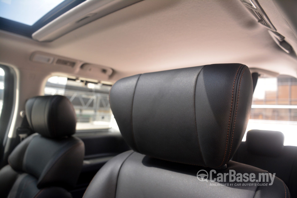 Nissan Elgrand E52 Facelift (2014) Interior