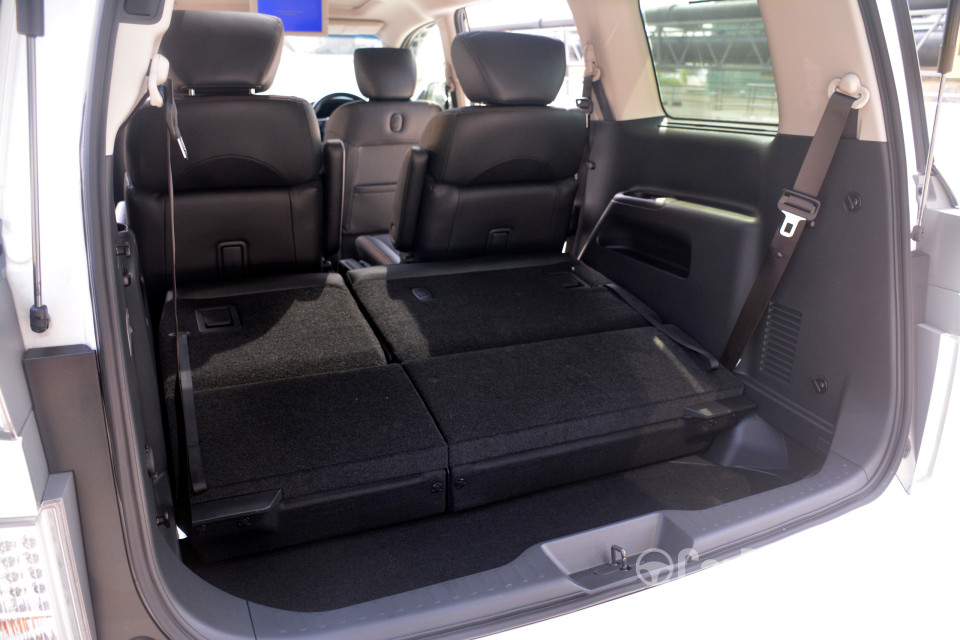 Nissan Elgrand E52 Facelift (2014) Interior