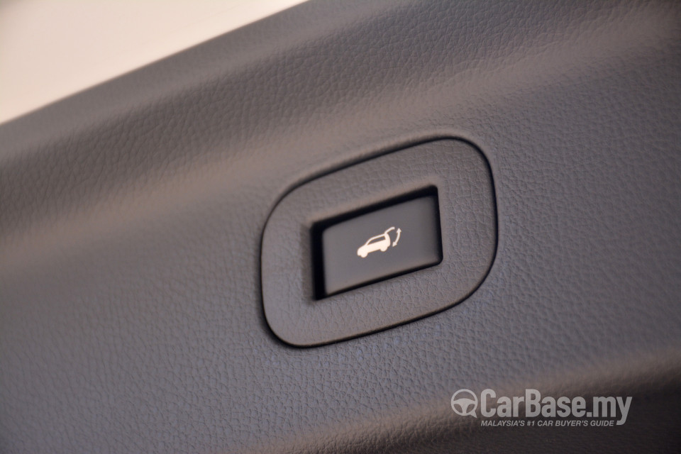 Nissan Elgrand E52 Facelift (2014) Interior