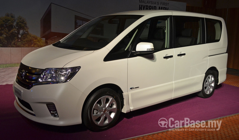 Nissan Serena S-Hybrid C26 (2013) Exterior