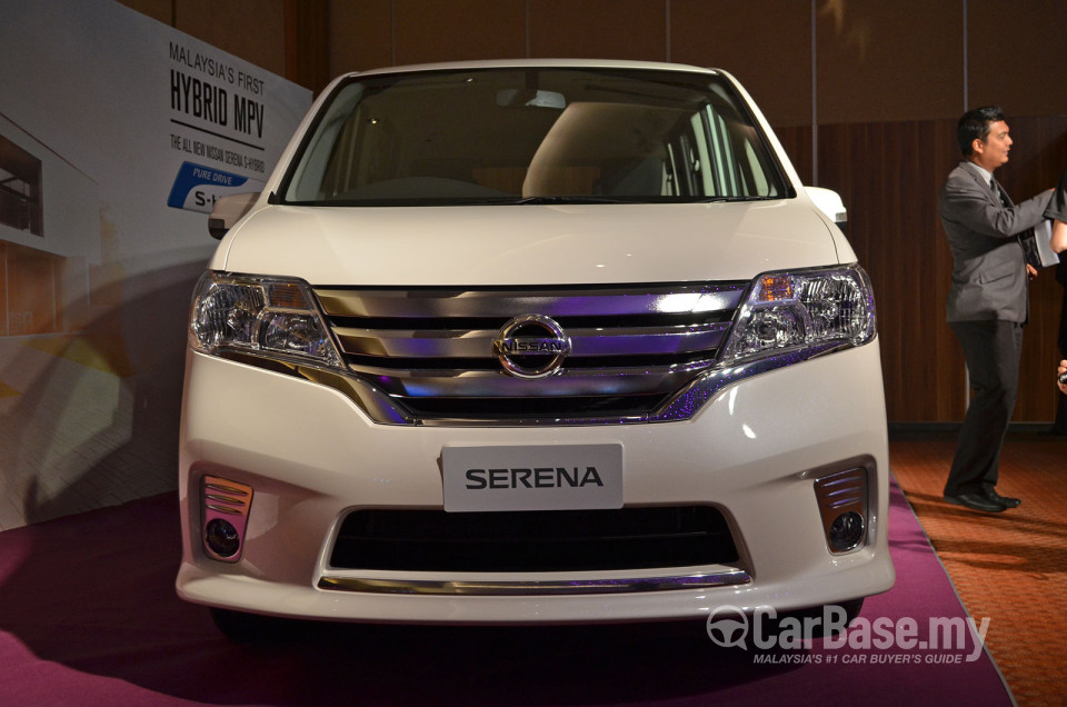 Nissan Serena S-Hybrid C26 (2013) Exterior