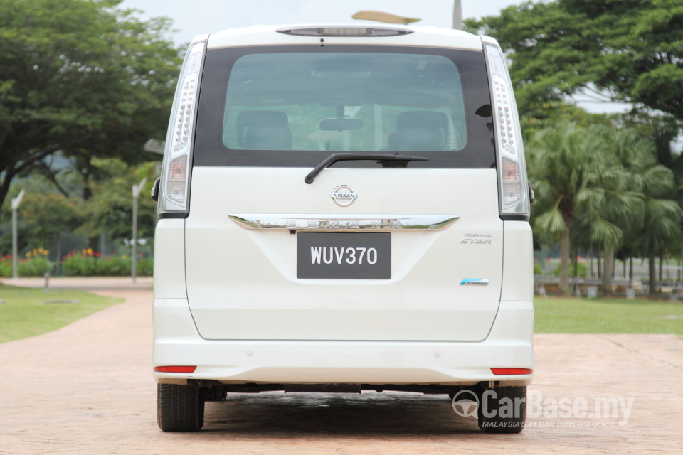 Nissan Serena S-Hybrid C26 (2013) Exterior