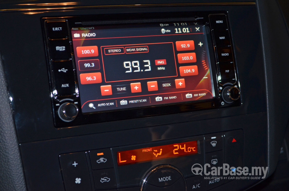Nissan Serena S-Hybrid C26 (2013) Interior