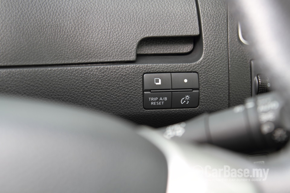 Nissan Serena S-Hybrid C26 (2013) Interior