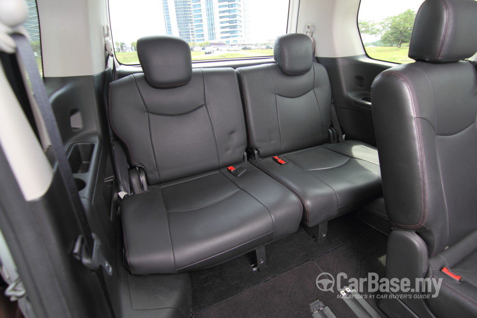 Nissan Serena S-Hybrid C26 (2013) Interior