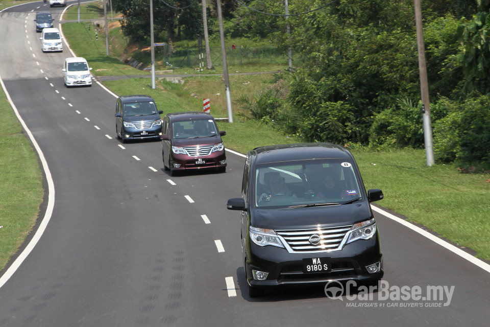 Nissan Serena S-Hybrid C26 Facelift (2014) Exterior