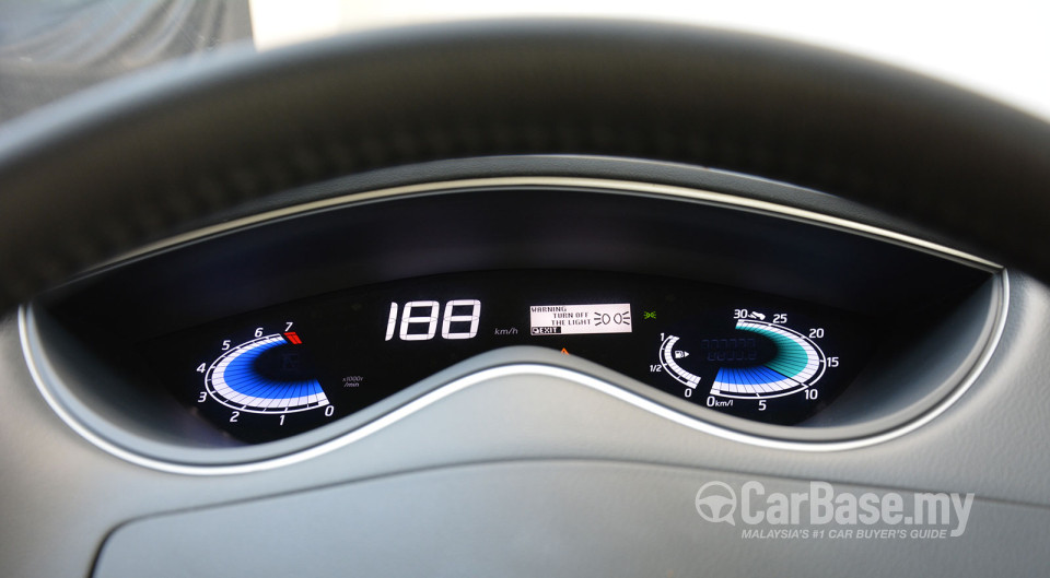 Nissan Serena S-Hybrid C26 Facelift (2014) Interior