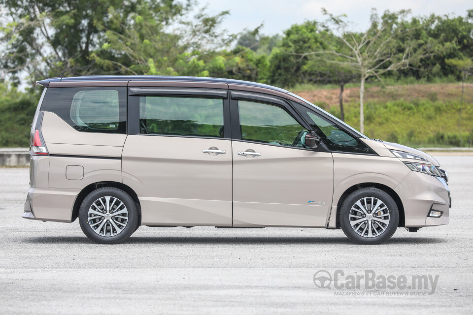 Nissan Grand Livina L11 Facelift (2013) Exterior