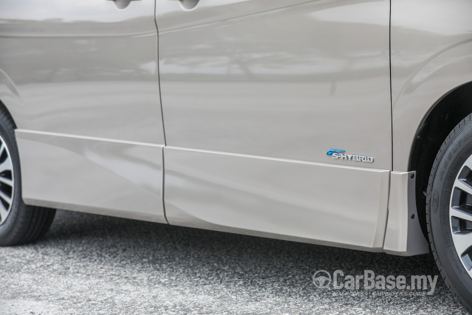 Nissan Serena S-Hybrid C27 (2018) Exterior