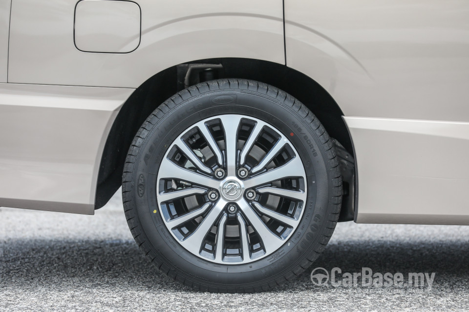 Nissan Serena S-Hybrid C27 (2018) Exterior