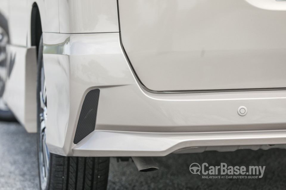Nissan Serena S-Hybrid C27 (2018) Exterior