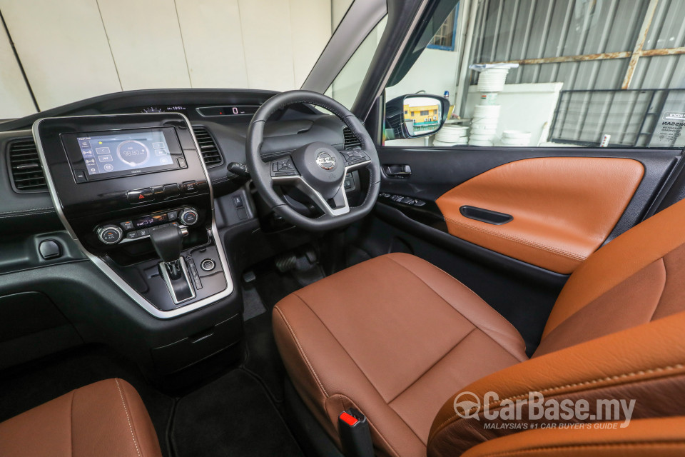 Nissan Serena S-Hybrid C27 (2018) Interior