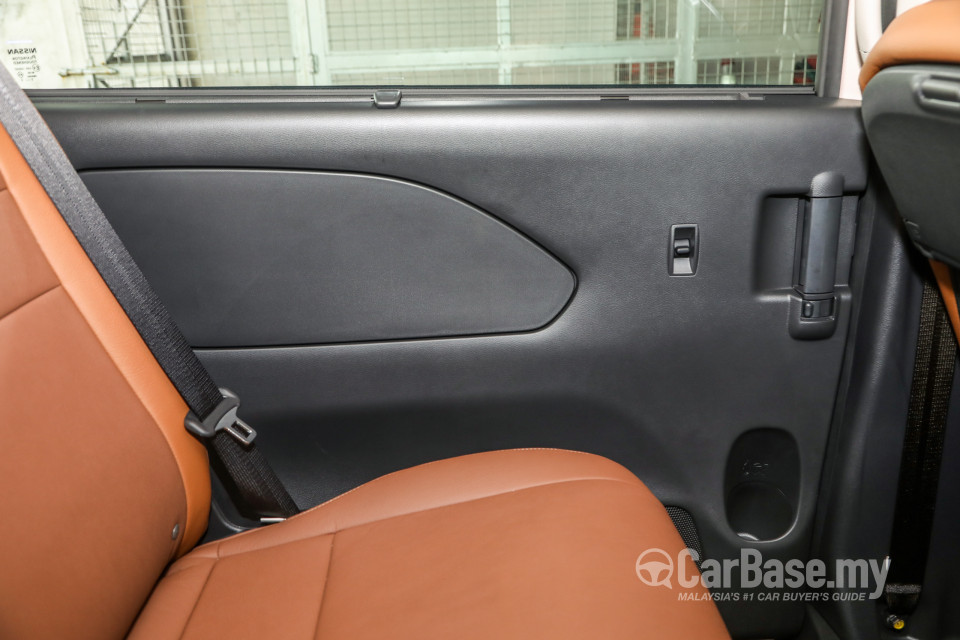 Nissan Serena S-Hybrid C27 (2018) Interior