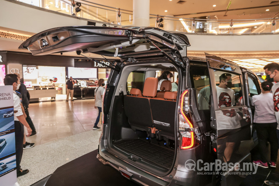Nissan Serena S-Hybrid C27 Facelift (2022) Exterior