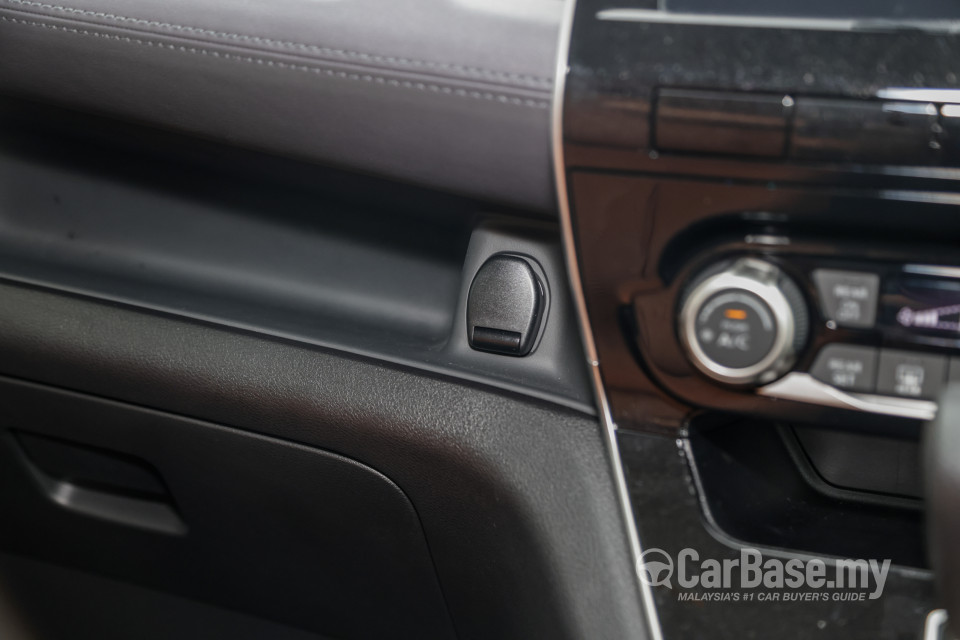 Nissan Serena S-Hybrid C27 Facelift (2022) Interior