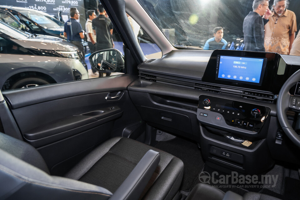 Nissan Serena e-Power C28 (2026) Interior