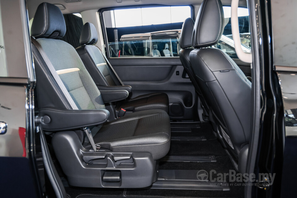 Nissan Serena e-Power C28 (2026) Interior