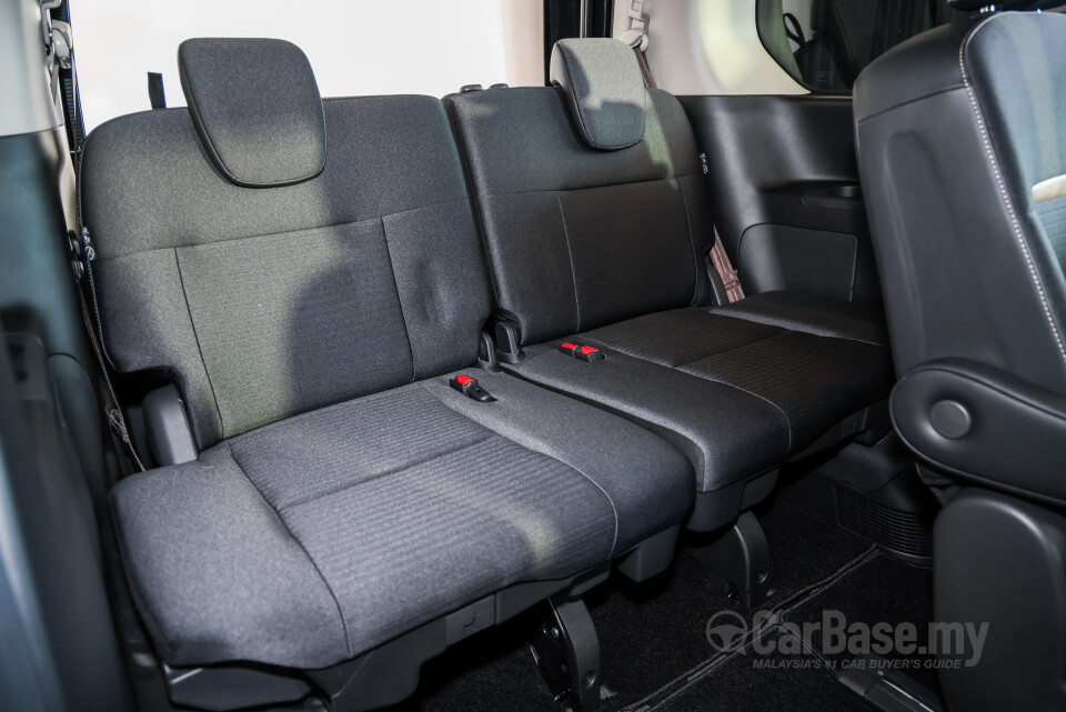 Nissan Serena e-Power C28 (2026) Interior