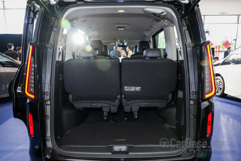 Nissan Serena e-Power C28 (2026) Interior