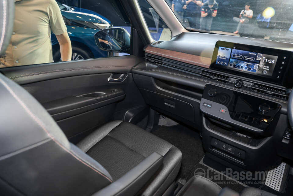 Nissan Serena e-Power C28 (2026) Interior