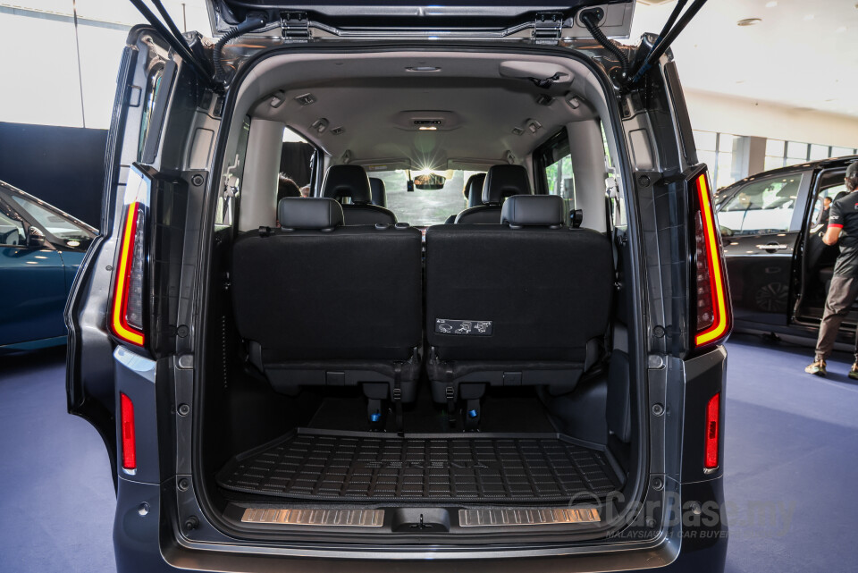 Nissan Serena e-Power C28 (2026) Interior