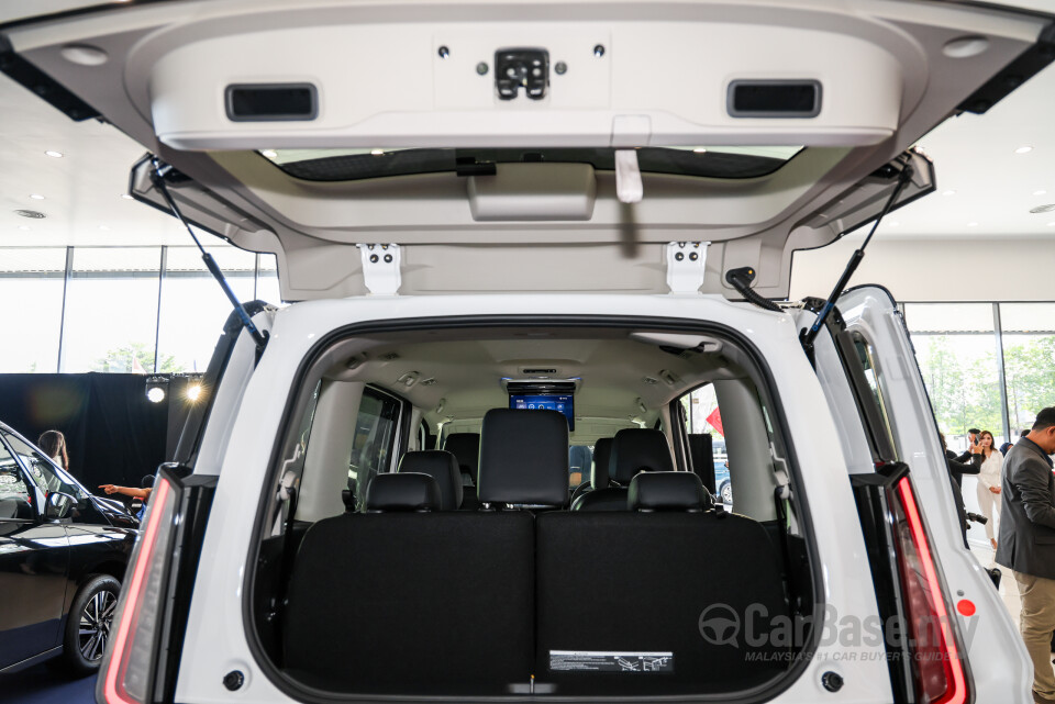Nissan Serena e-Power C28 (2026) Interior