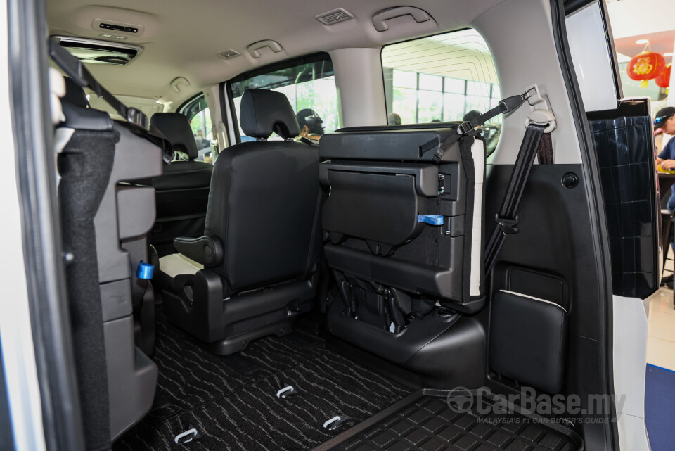 Nissan Serena e-Power C28 (2026) Interior